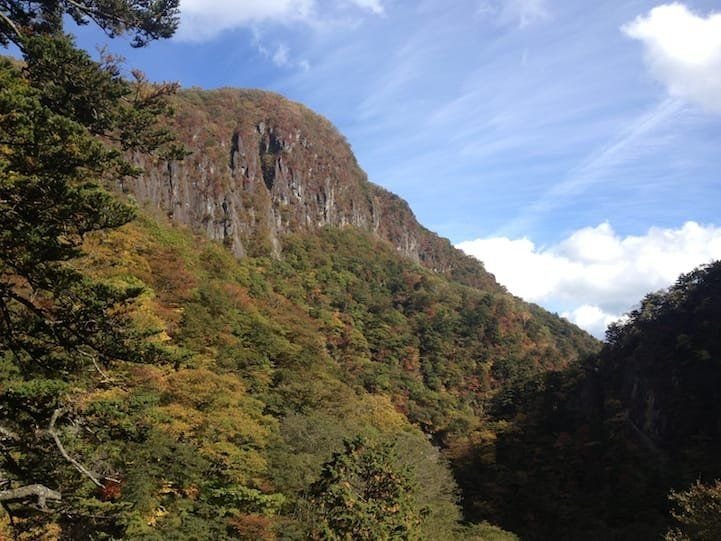 Autumn Leaves are scattered on cliff seen from Irohazaka.