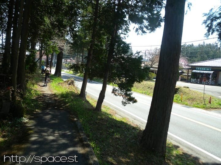biking path along Nikko Kaido