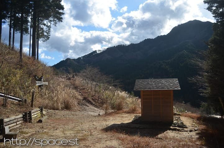 Sasamekura mountain meditation hut on the hiking trail, Nikko Japan
