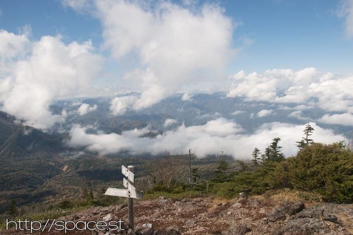 Hiking Nyoho Mountain ??? (woman’s body)
