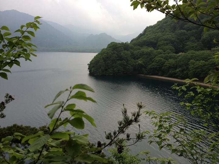 view from cliff back toward Tochikubo