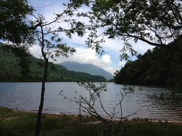 Lake Yu (yunoko) hiking path with Nantai Mountain in the background